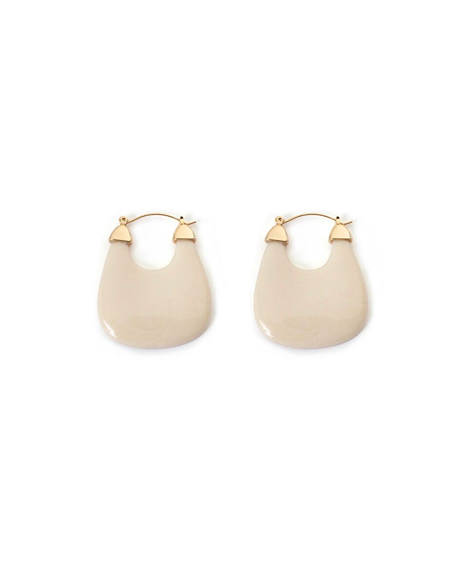 White bold shapes earring , a flemish Baroque