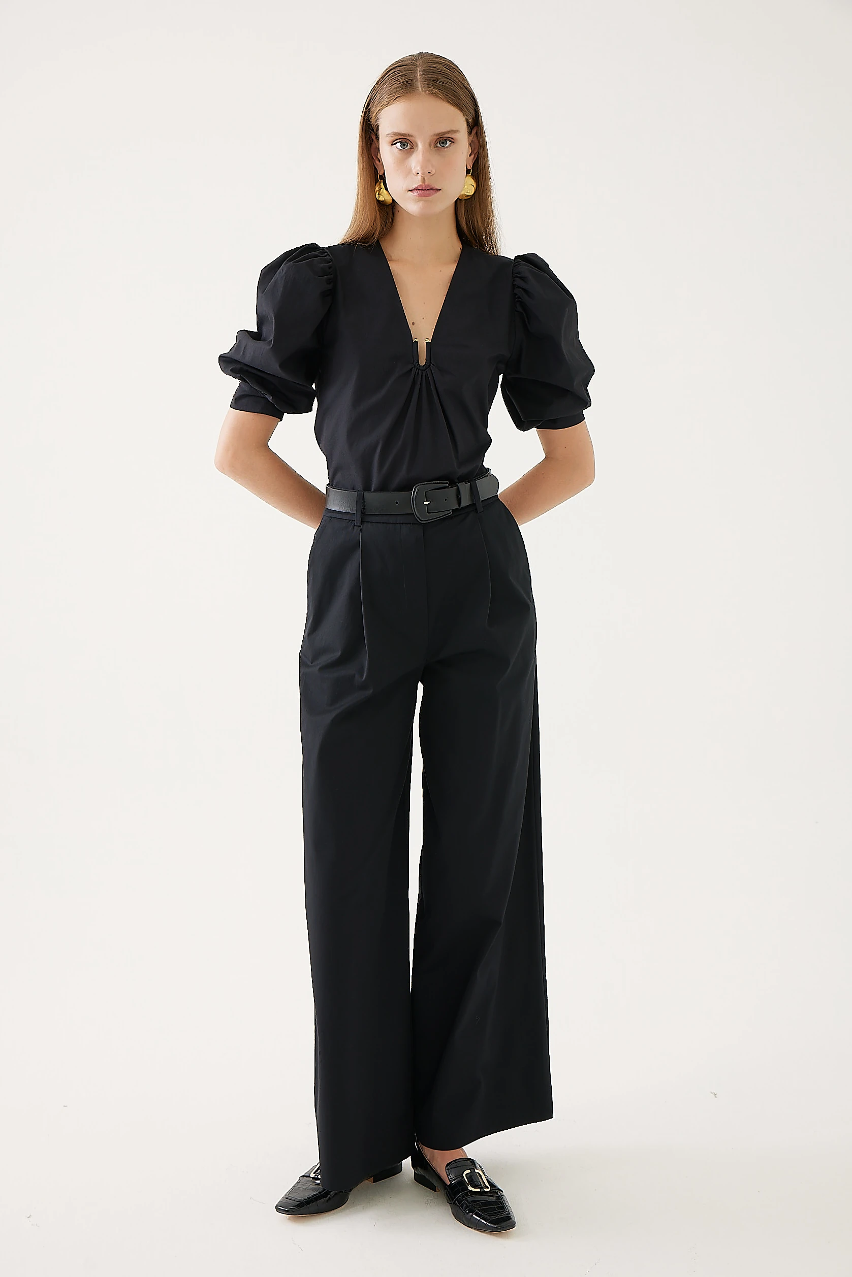 Balloon Sleeve V-Neck Detailed Blouse and Black High Waist Pants