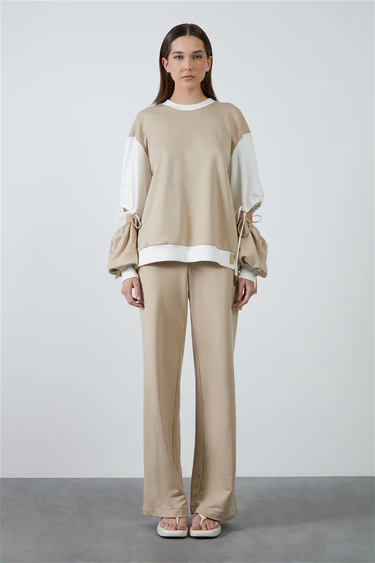 Adjustable Sleeve Front Print Beige T-Shirt and Plate Detailed Elastic Waist Wide Leg Beige Tracksuit