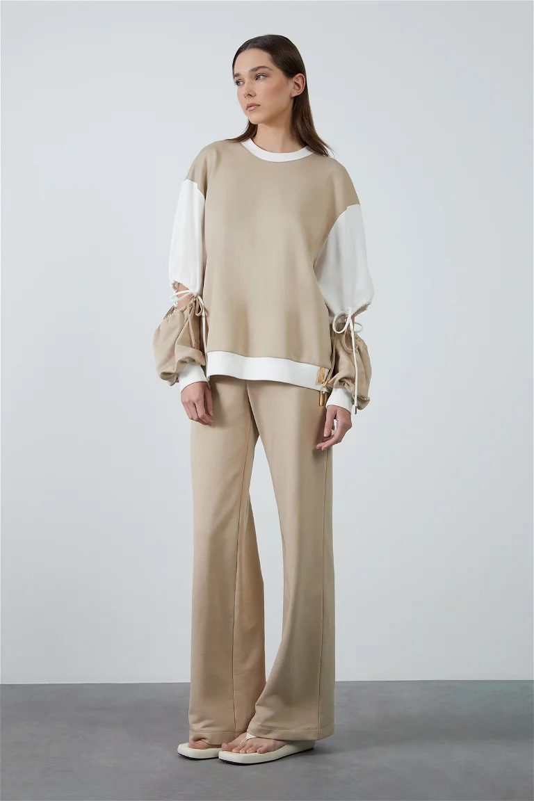 Adjustable Sleeve Front Print Beige T-Shirt and Plate Detailed Elastic Waist Wide Leg Beige Tracksuit